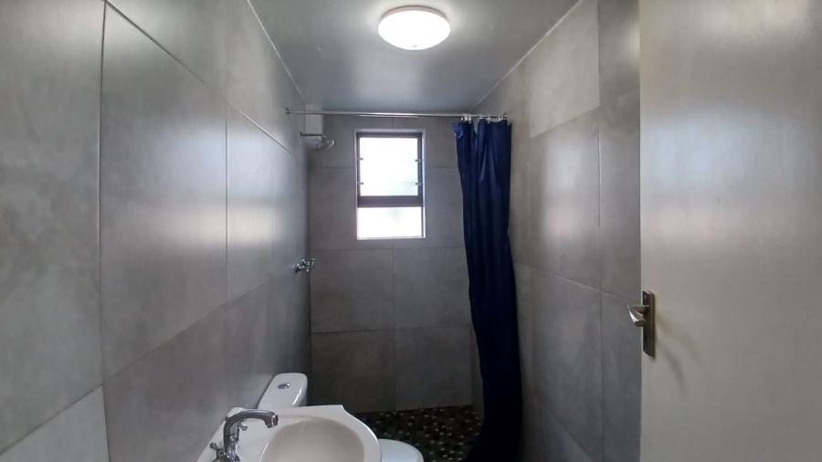 To Let 1 Bedroom Property for Rent in Panorama Western Cape